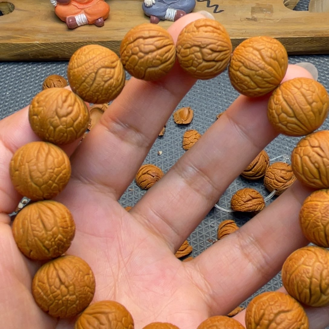 文玩核桃把件秦岭桃核