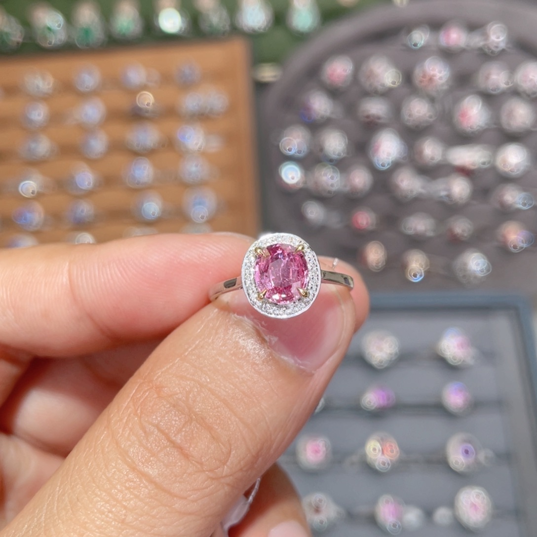彩色蓝宝石戒指18K金镶嵌1.1ct 无烧帕帕