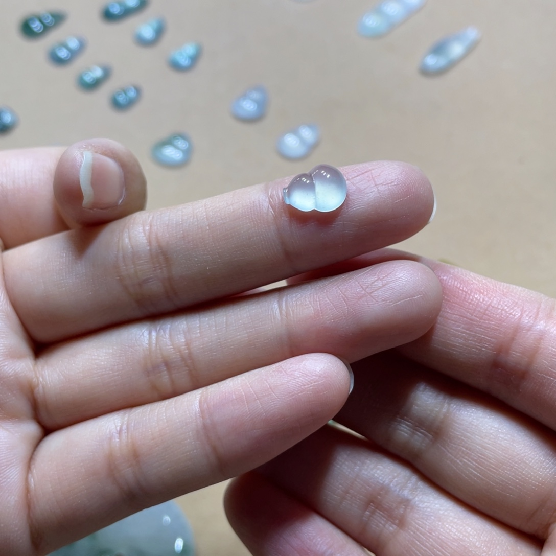 翡翠未镶嵌颈饰天然翡翠葫芦裸石