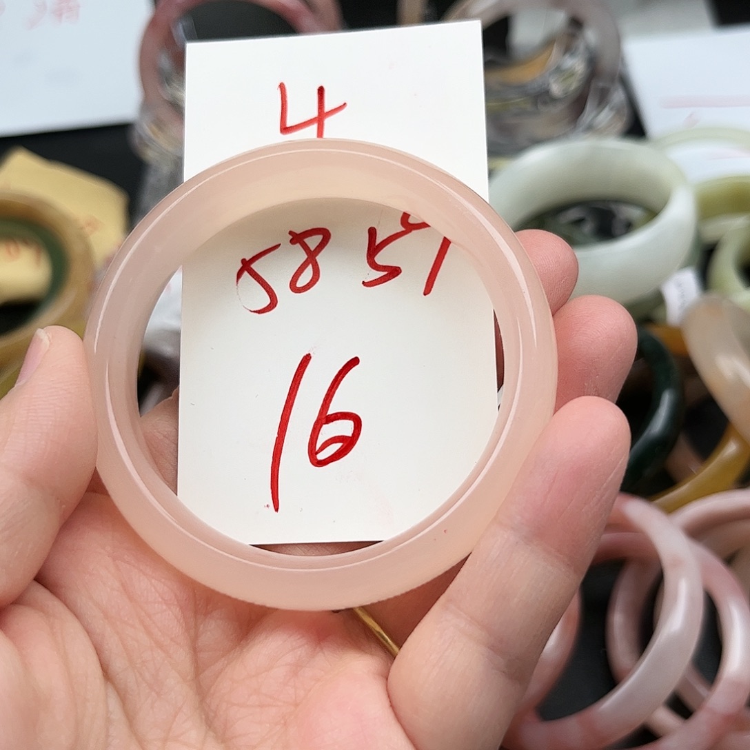 石英质玉未镶嵌手镯4