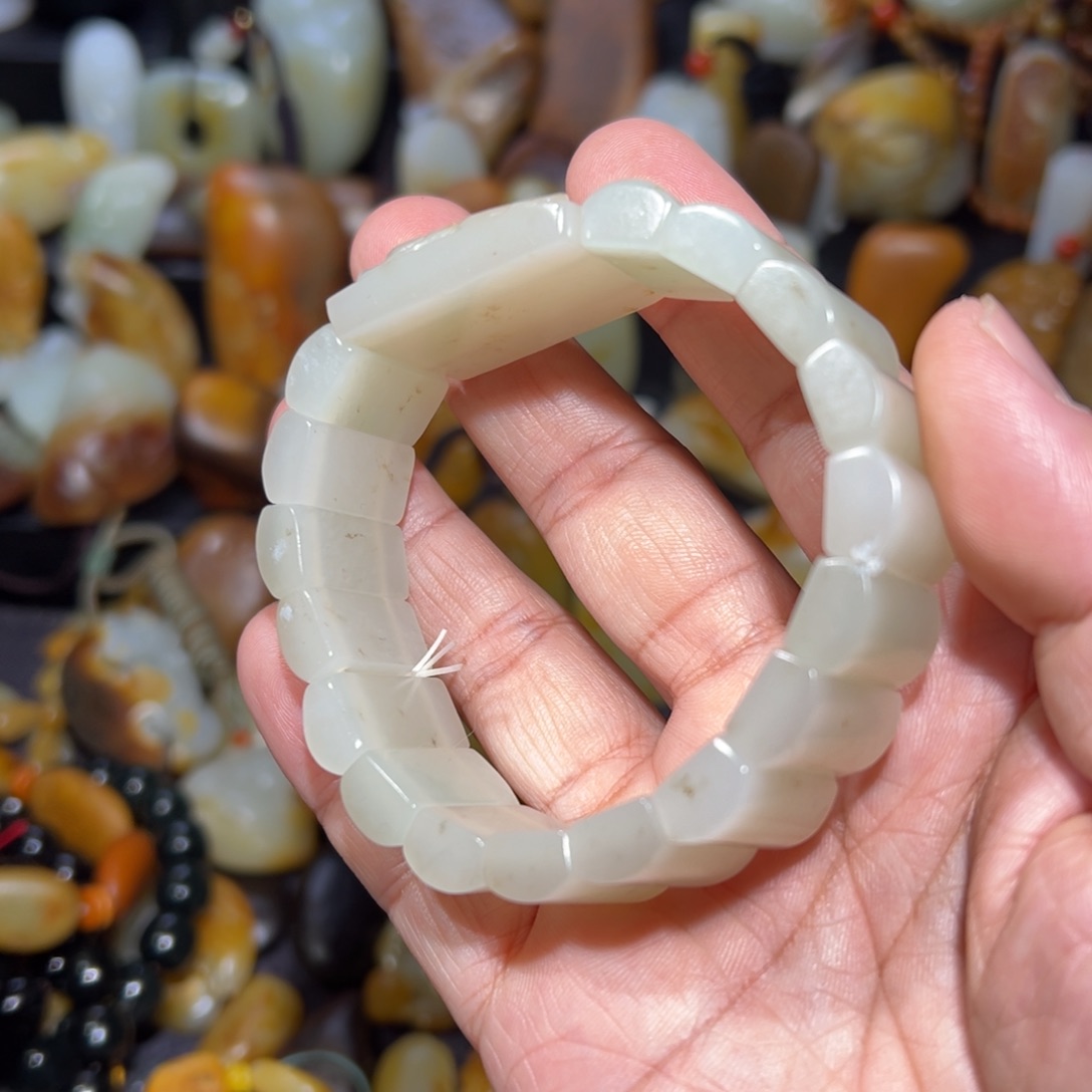 和田玉手串未镶嵌