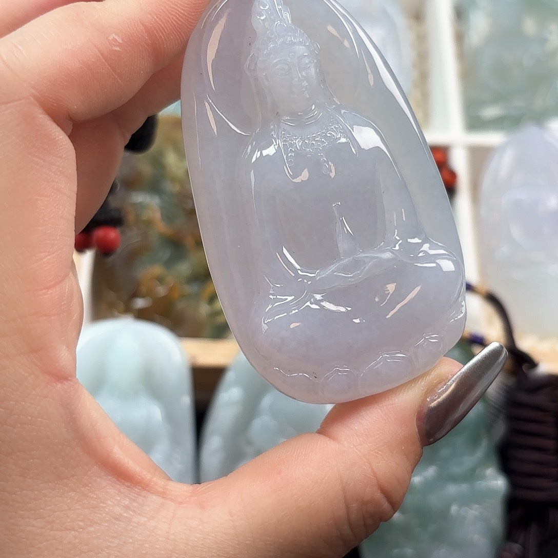 翡翠颈饰未镶嵌素衣