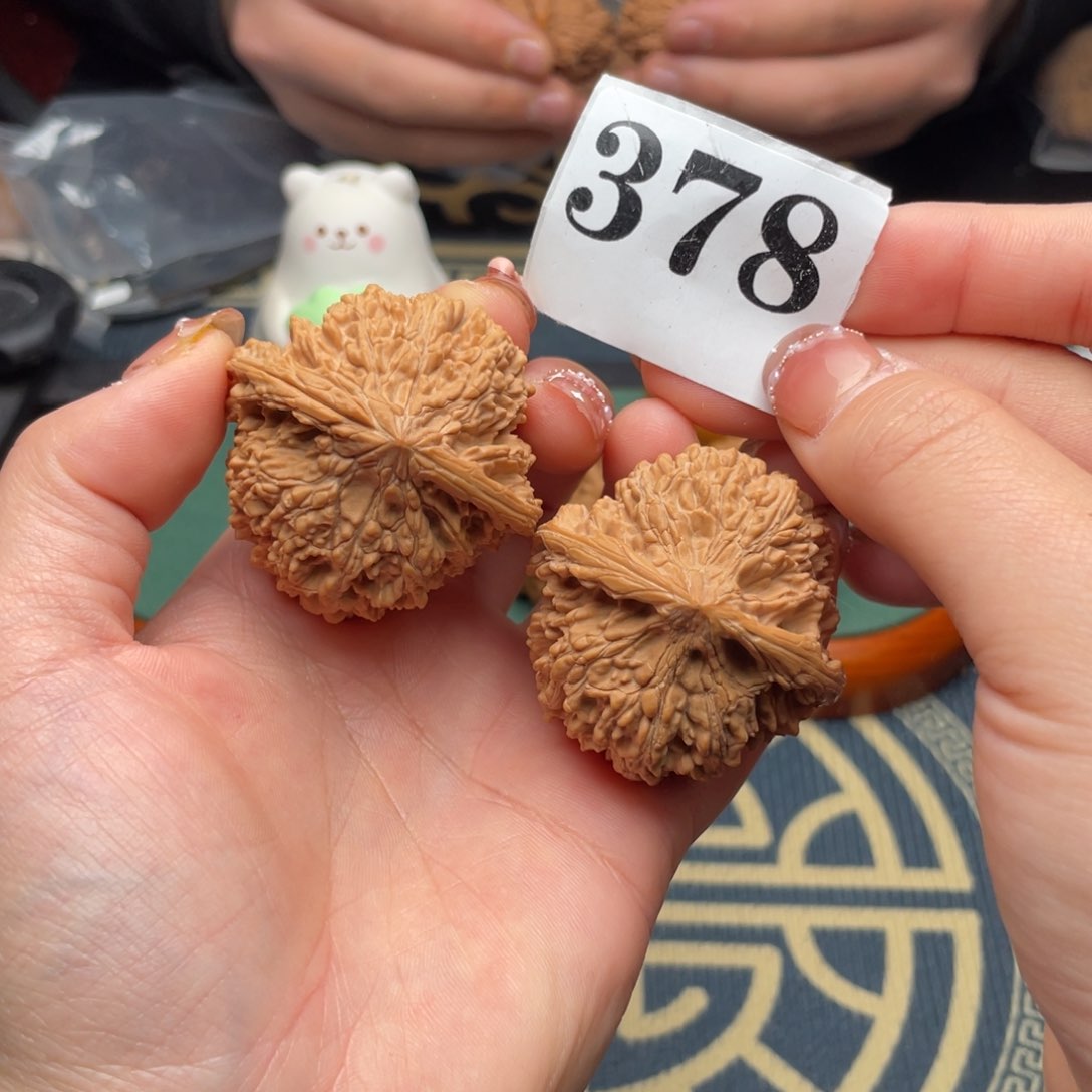 文玩核桃吊坠43满天星378号