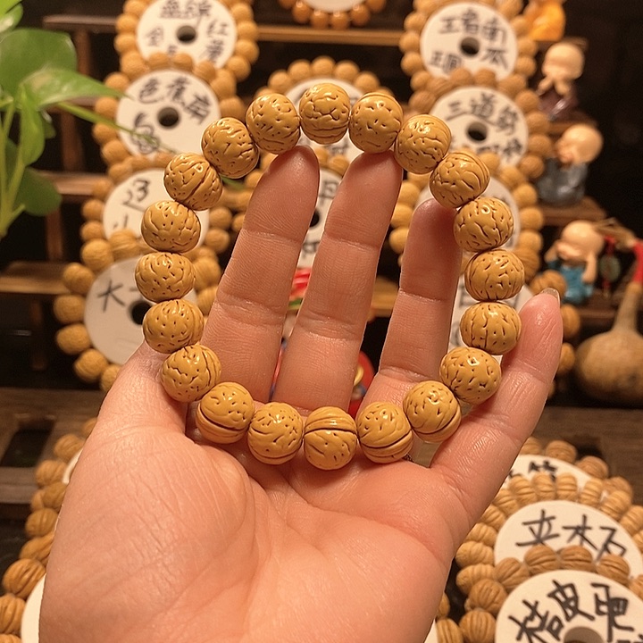 【闪购商品】独*桃核核王一道筋手串