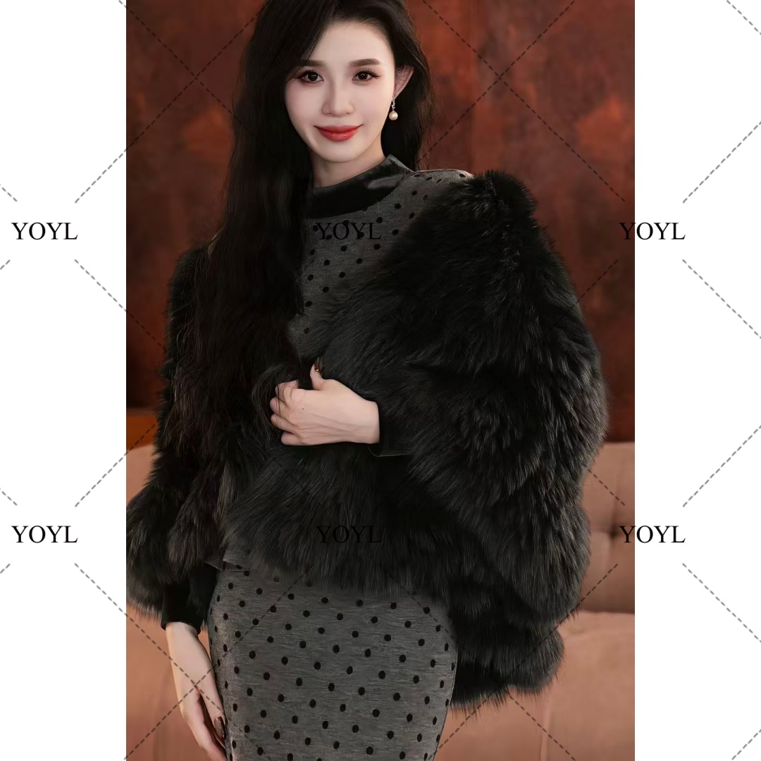 【yola】秋冬新款时尚气质百搭狐狸毛编织斗蓬