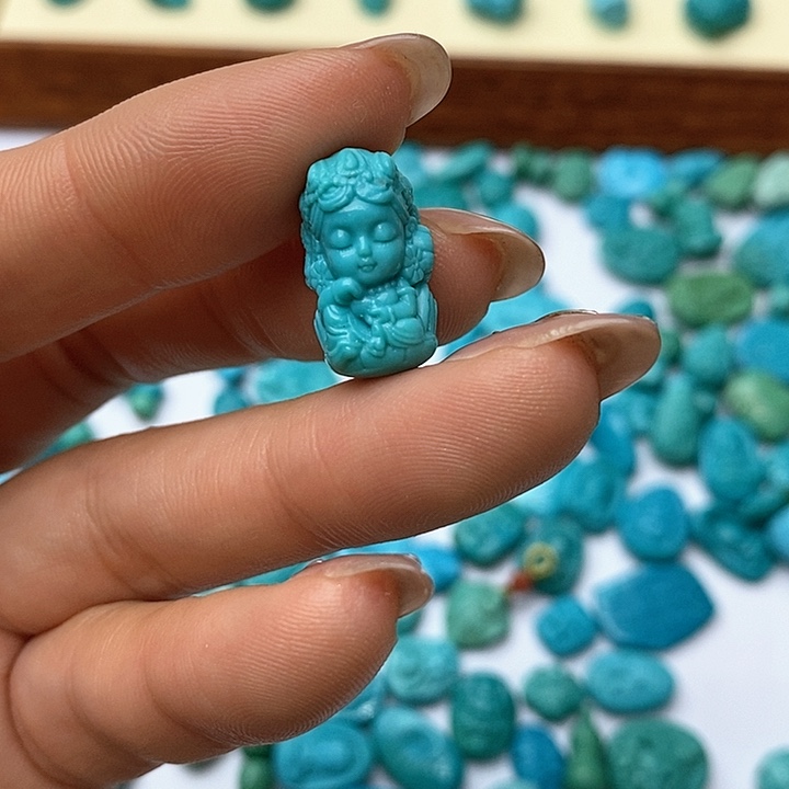 绿松石颈饰未镶嵌