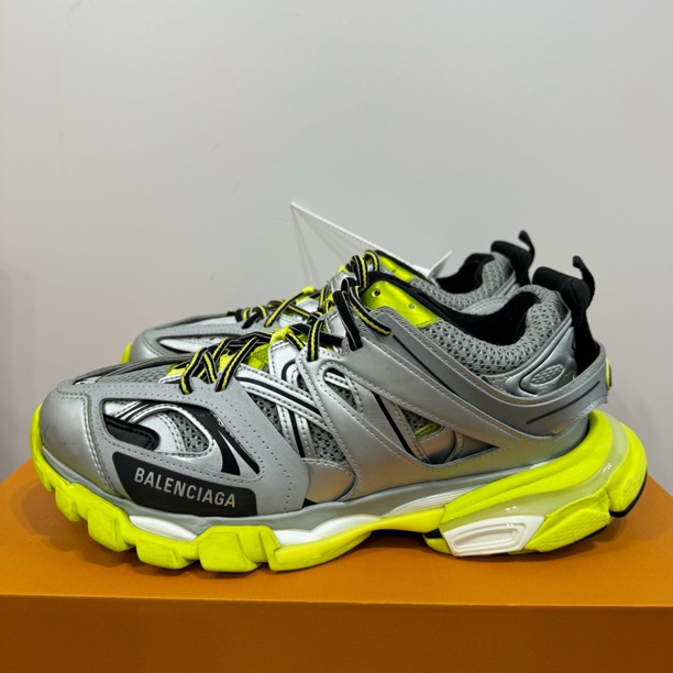 95新 Balenciaga/巴黎世家 42码 track 1.0 银灰色 低帮老爹鞋