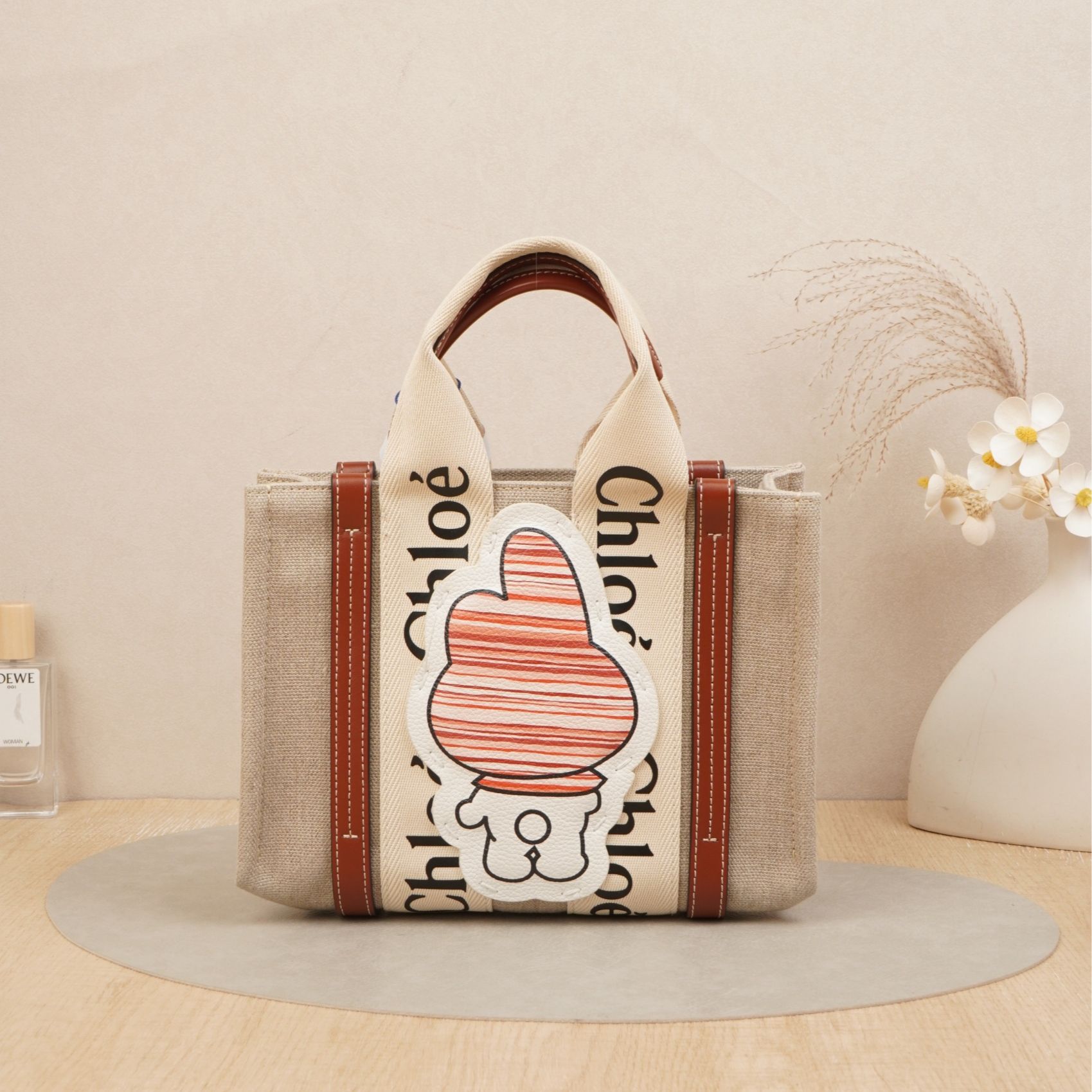 95新 Chloe/蔻依 蔻依woody托特美乐蒂贴片小号米色帆布/DS044986