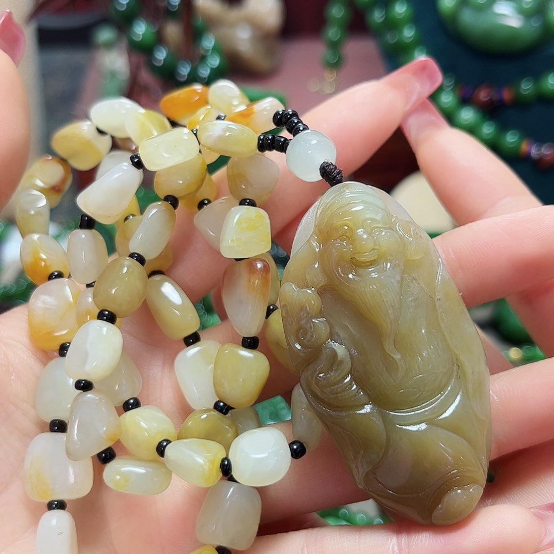 和田玉吊坠未镶嵌