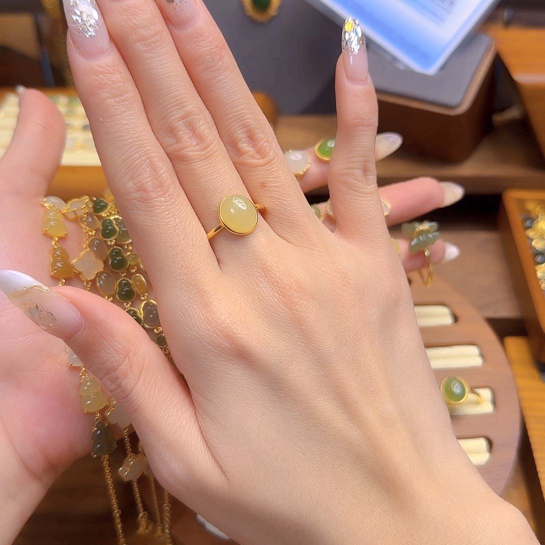 和田玉戒指银S925镀金镶嵌