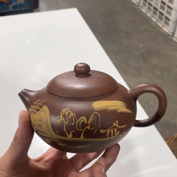 紫砂茶壶老厂紫砂壶一件。