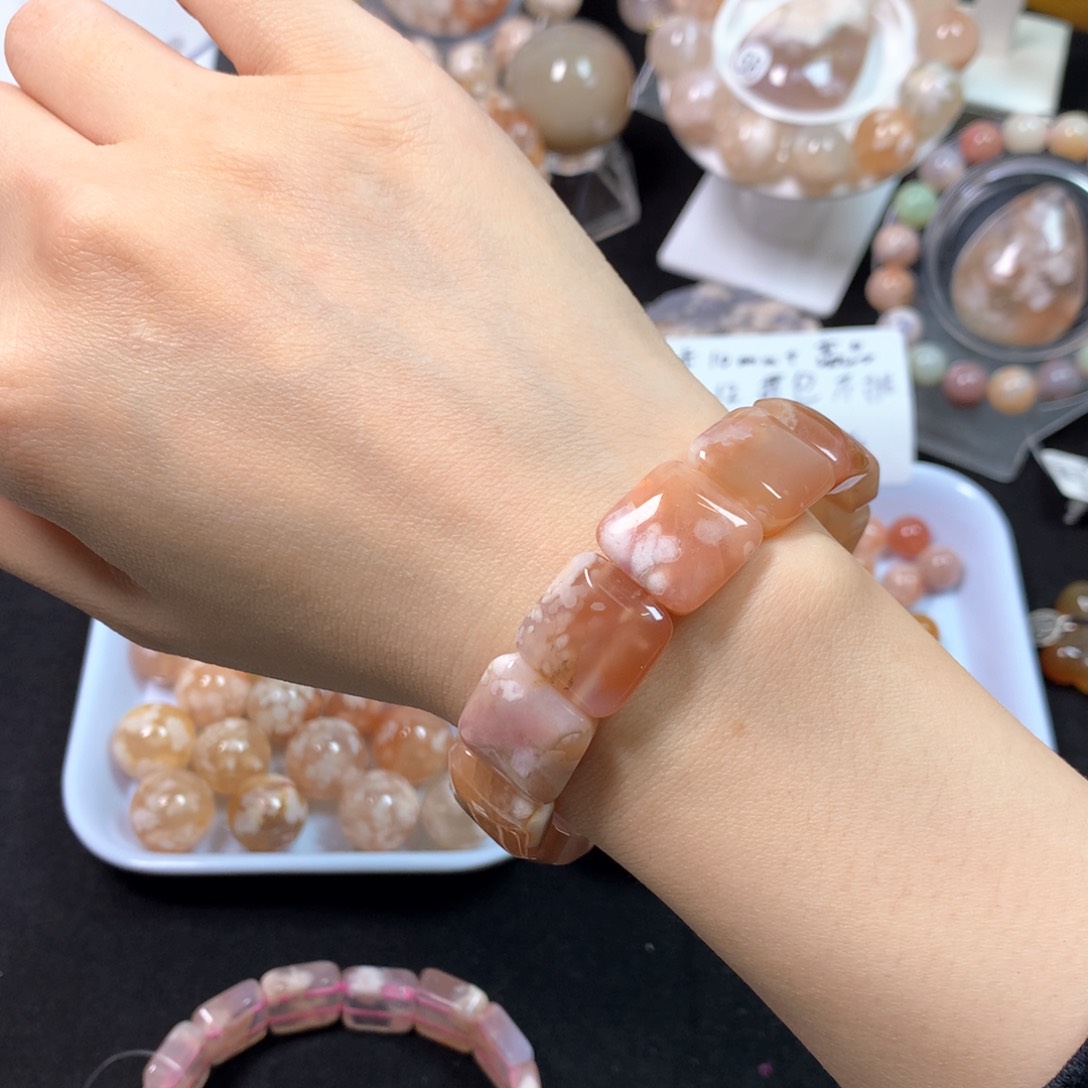 玛瑙/玉髓项圈未镶嵌奶油粉