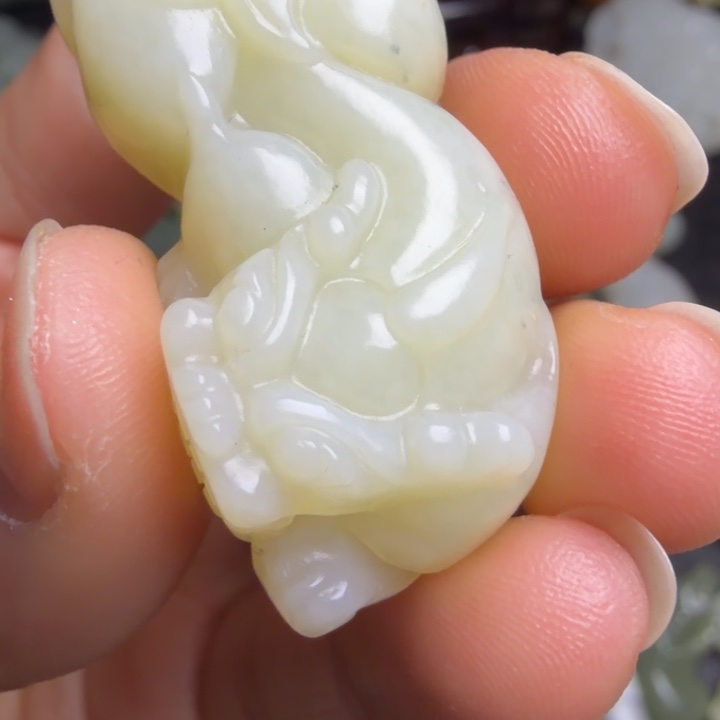 D***蕉和田玉未镶嵌珠宝奇石