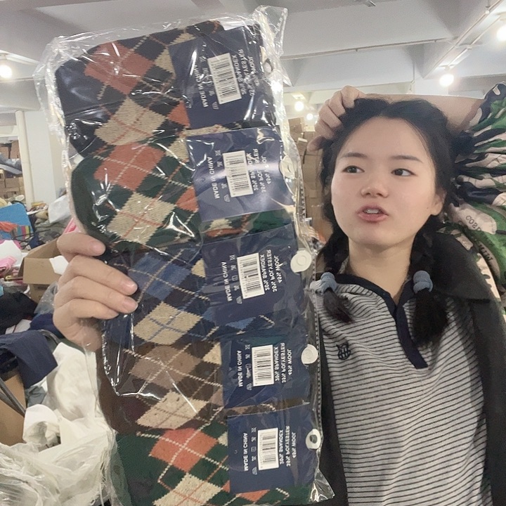 绵绵袜子。  发10啦啦啦啦