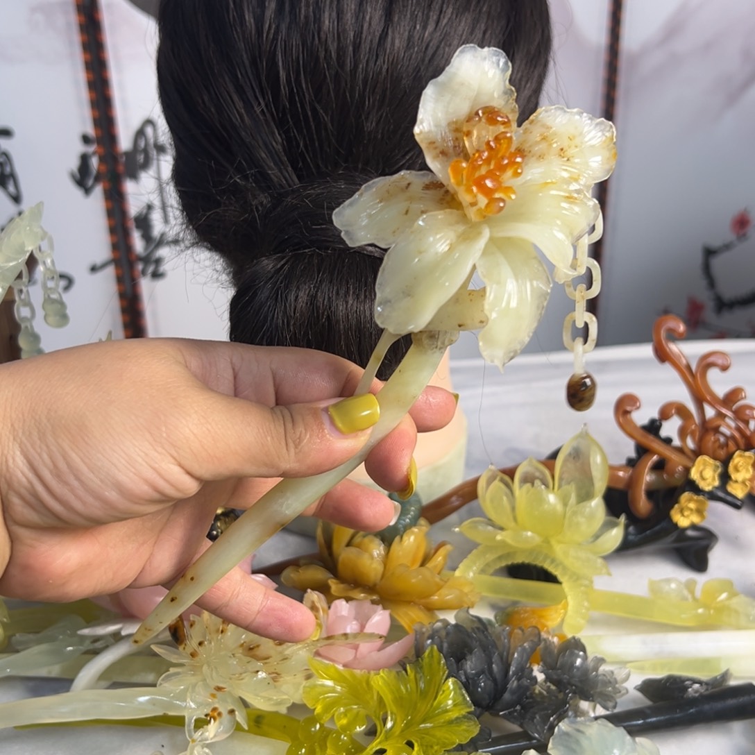 未***染定制蛇纹石玉毛货发饰