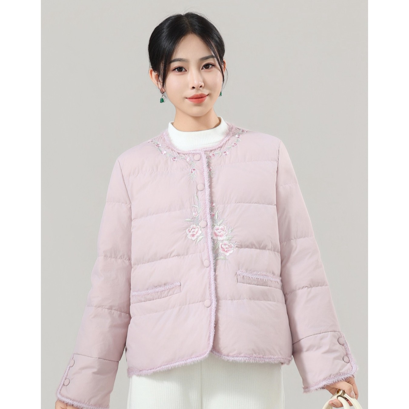 【胖宝推荐】新中式国风盘扣刺绣小款羽绒服秋冬装新款立领外套2939