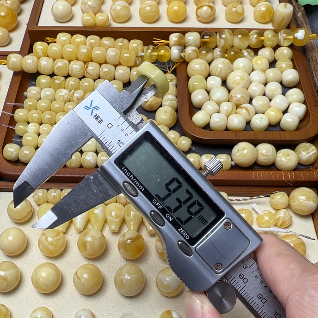 琥珀未镶嵌裸石琥珀蜜蜡