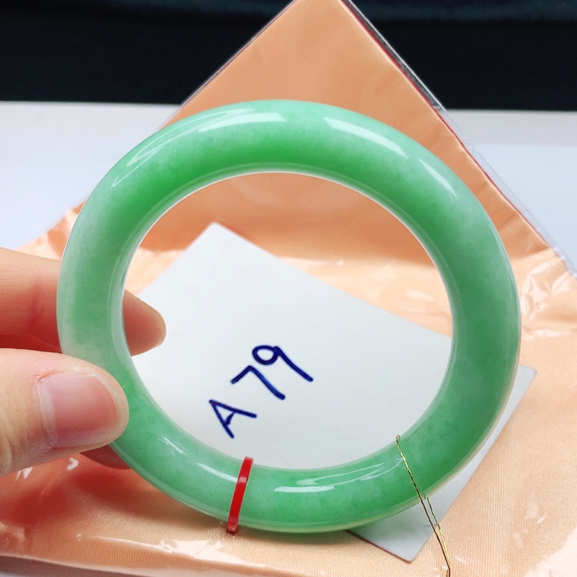 【闪购商品】翡翠手镯未镶嵌57➕圈口