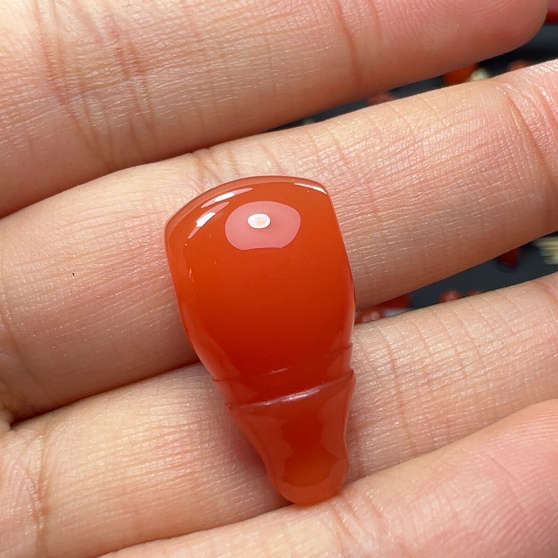 南红玛瑙三通未镶嵌