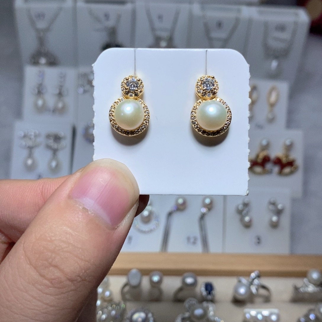 淡水珍珠银S925镶嵌耳饰