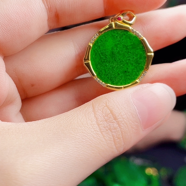 翡翠银S925镶嵌颈饰多样性