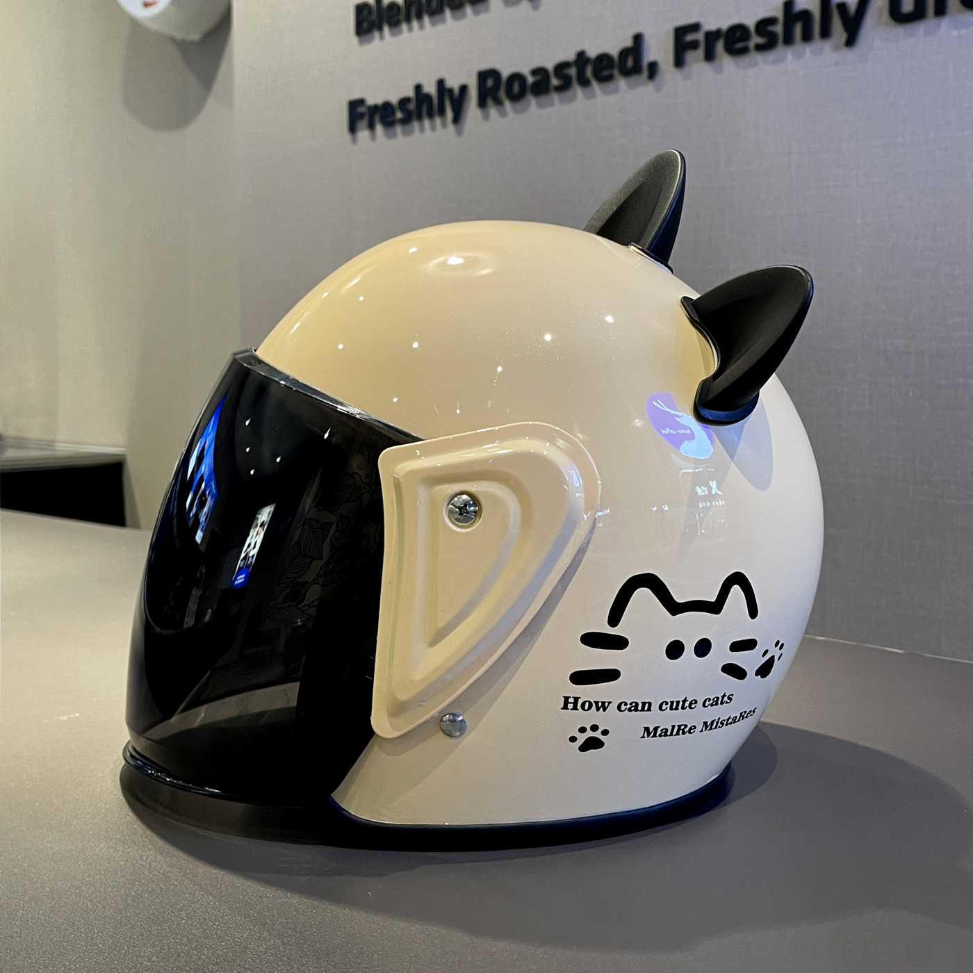 3C认证秋冬电动车头盔男女款保暖防寒护耳可爱猫耳朵安全帽3/4盔