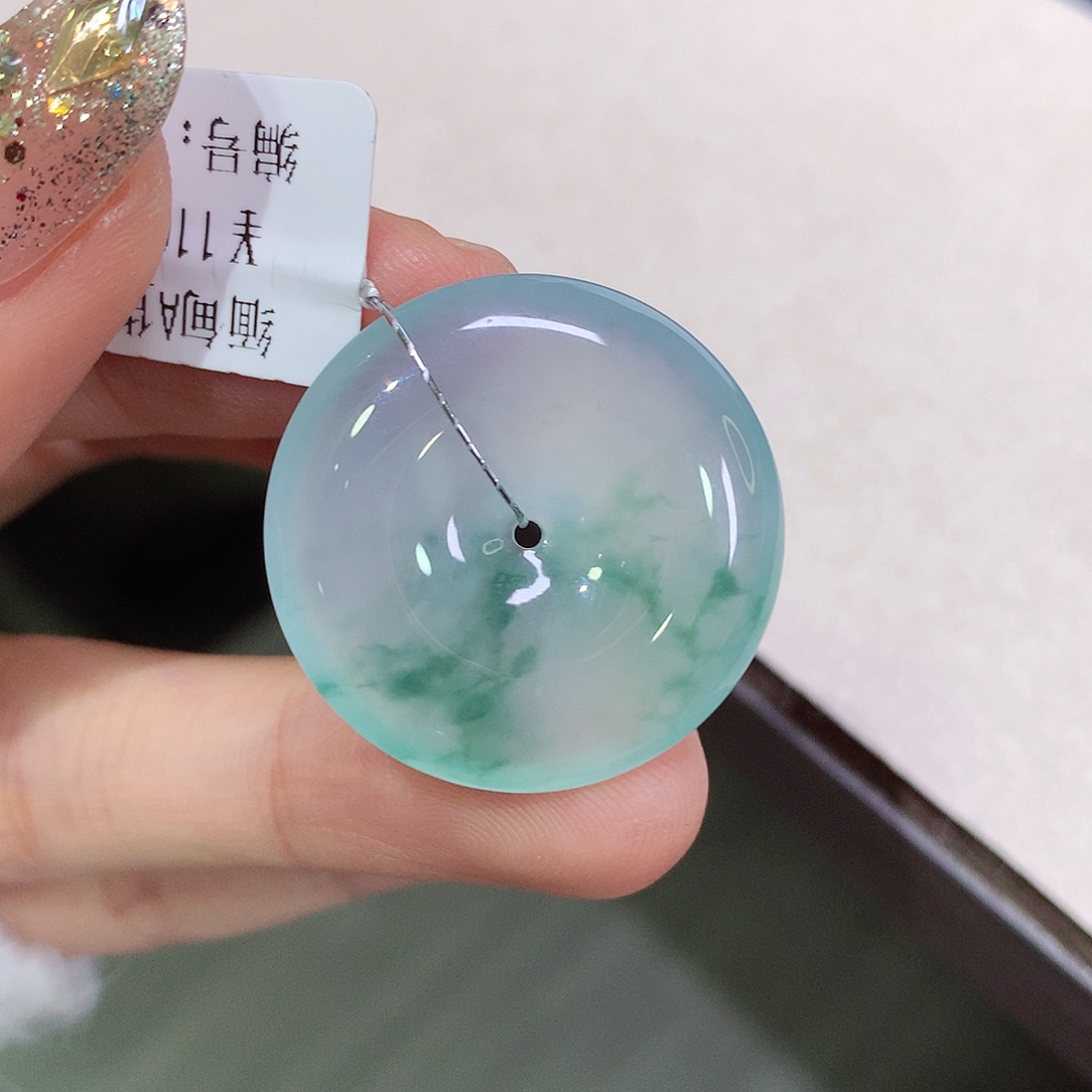 翡翠未镶嵌颈饰25.8-5.6