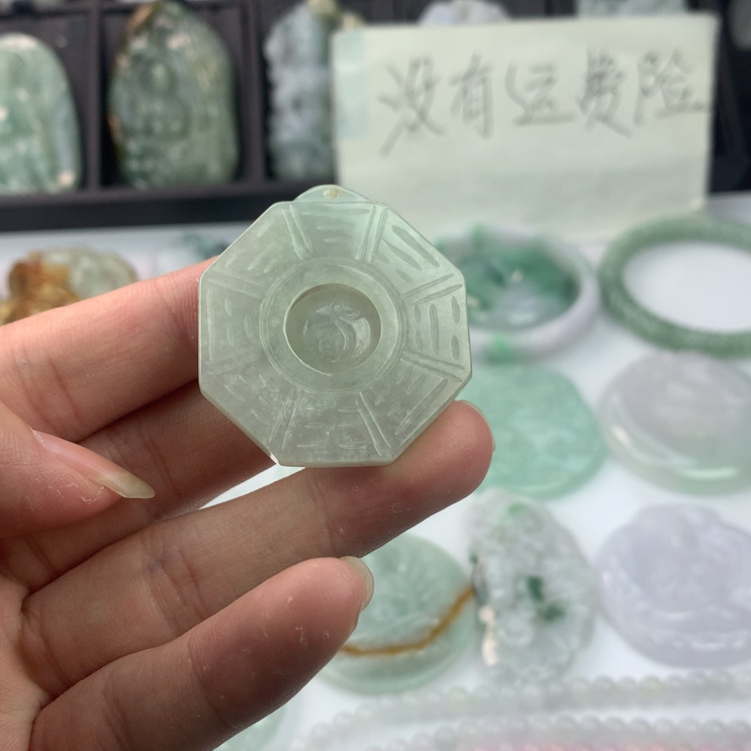 翡翠颈饰未镶嵌一