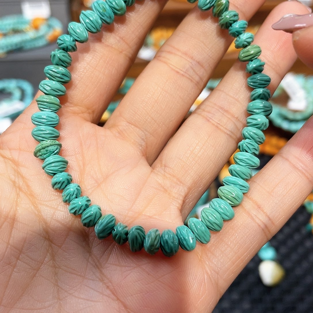 绿松石手链未镶嵌多样发其一