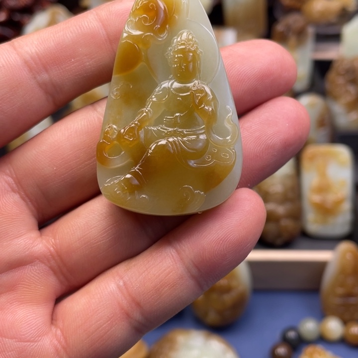 颈饰未镶嵌和田玉