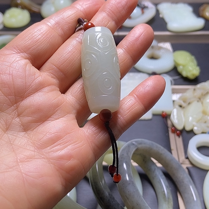 和田玉未镶嵌挂件