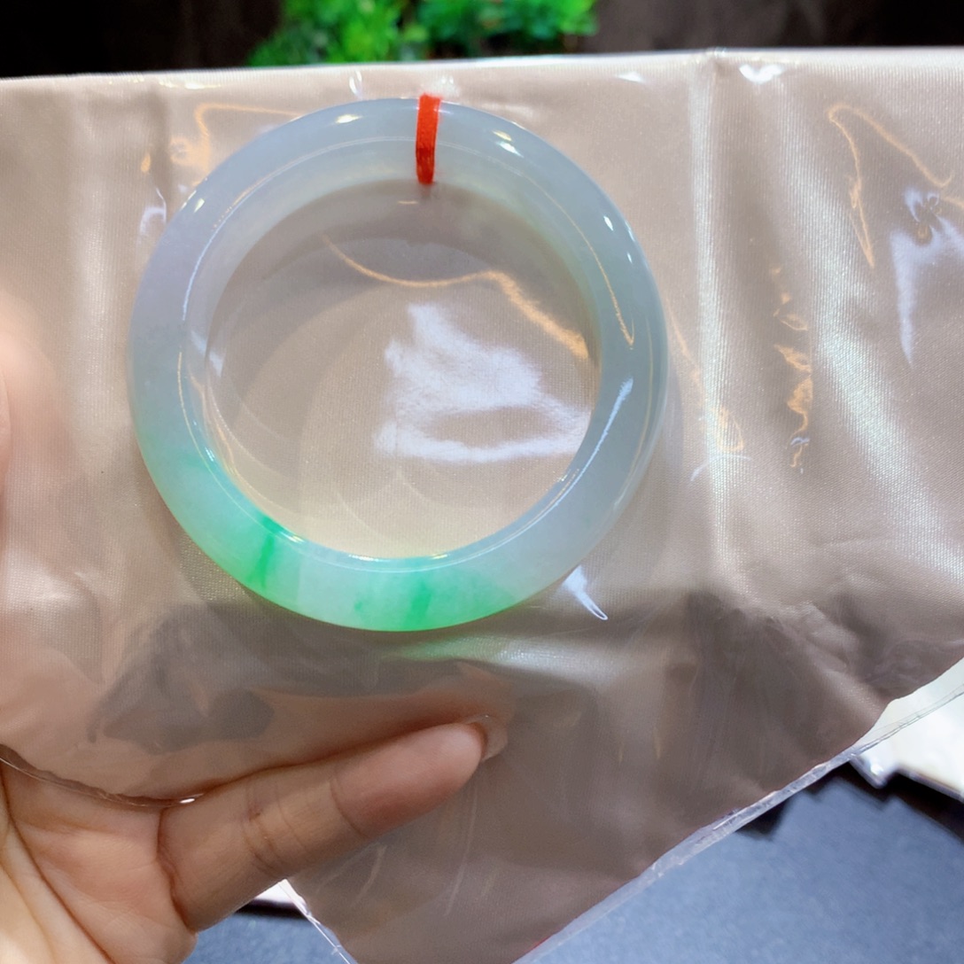 翡翠未镶嵌手镯翡翠手镯