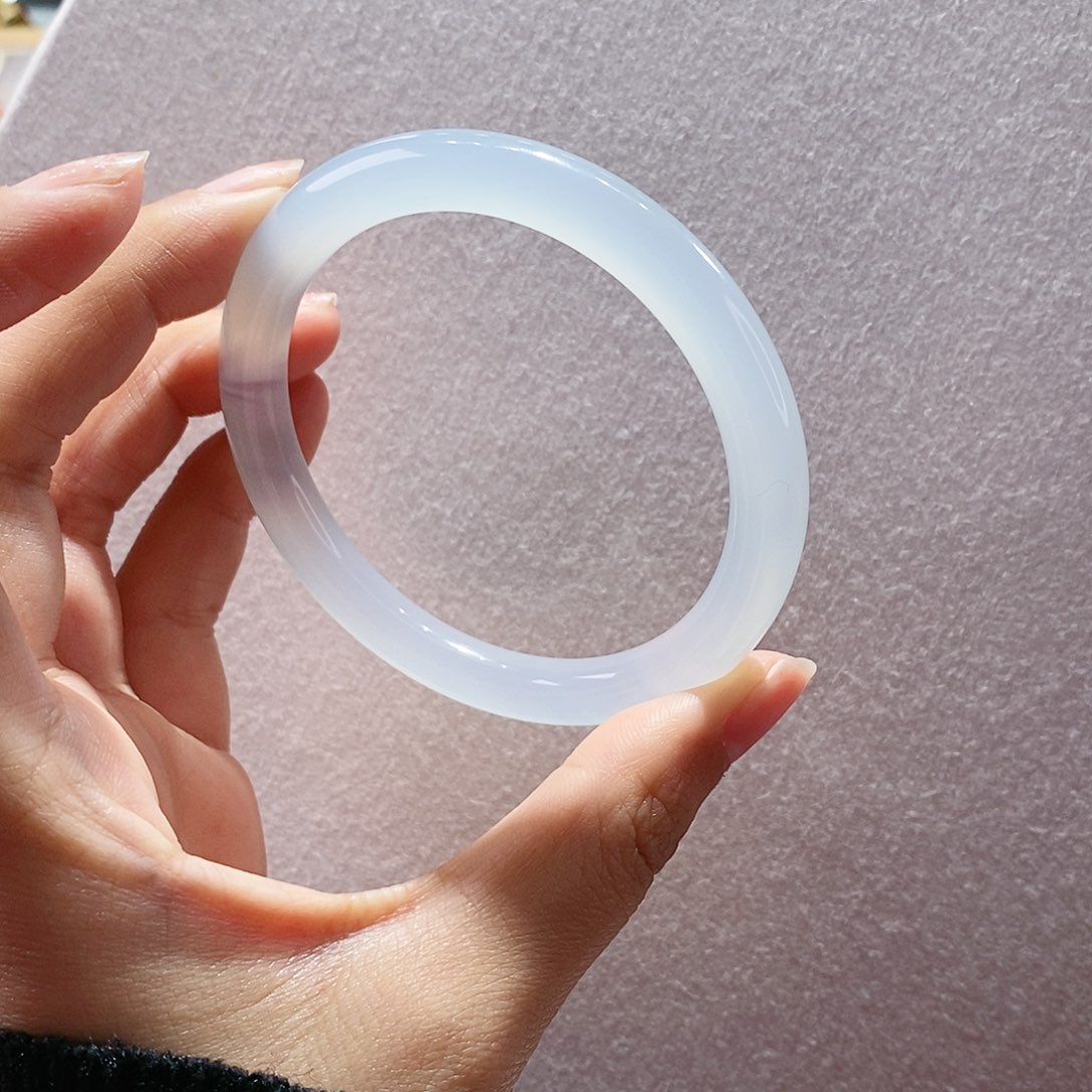 玛瑙/玉髓手镯未镶嵌57.0