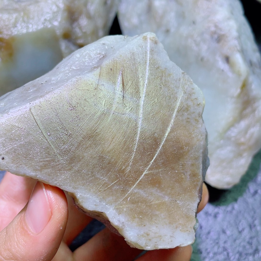 和田玉未镶嵌珠宝半成品