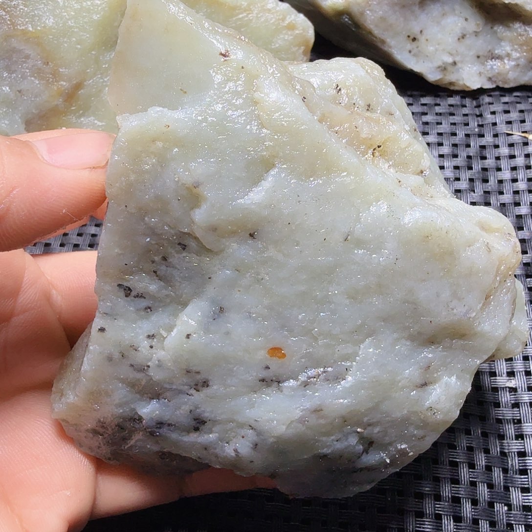 和田玉（糖玉）未镶嵌珠宝半成品