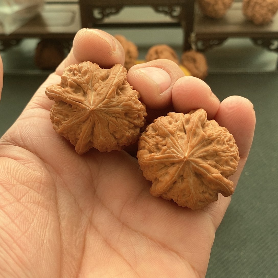 吊坠文玩核桃39尺，平谷凹底三棱