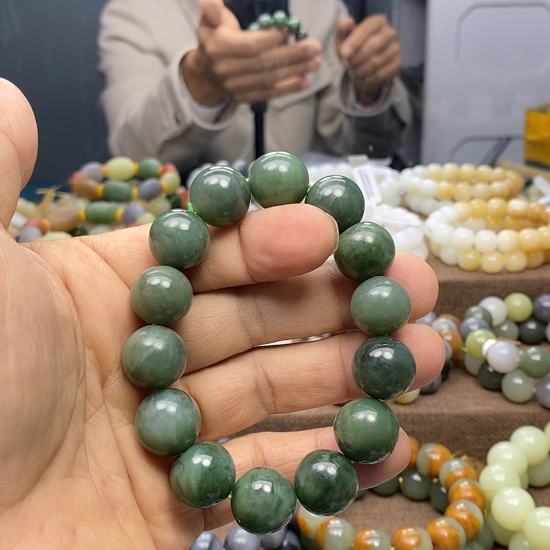 和田玉（糖玉）未镶嵌手链