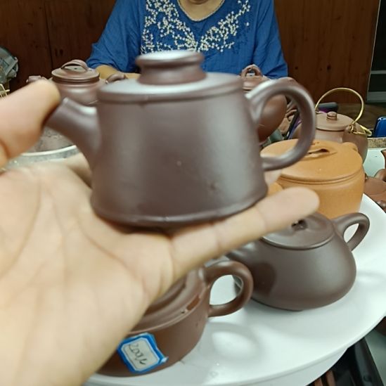 紫砂茶壶工作人员