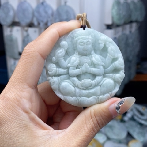 翡翠颈饰未镶嵌翡翠