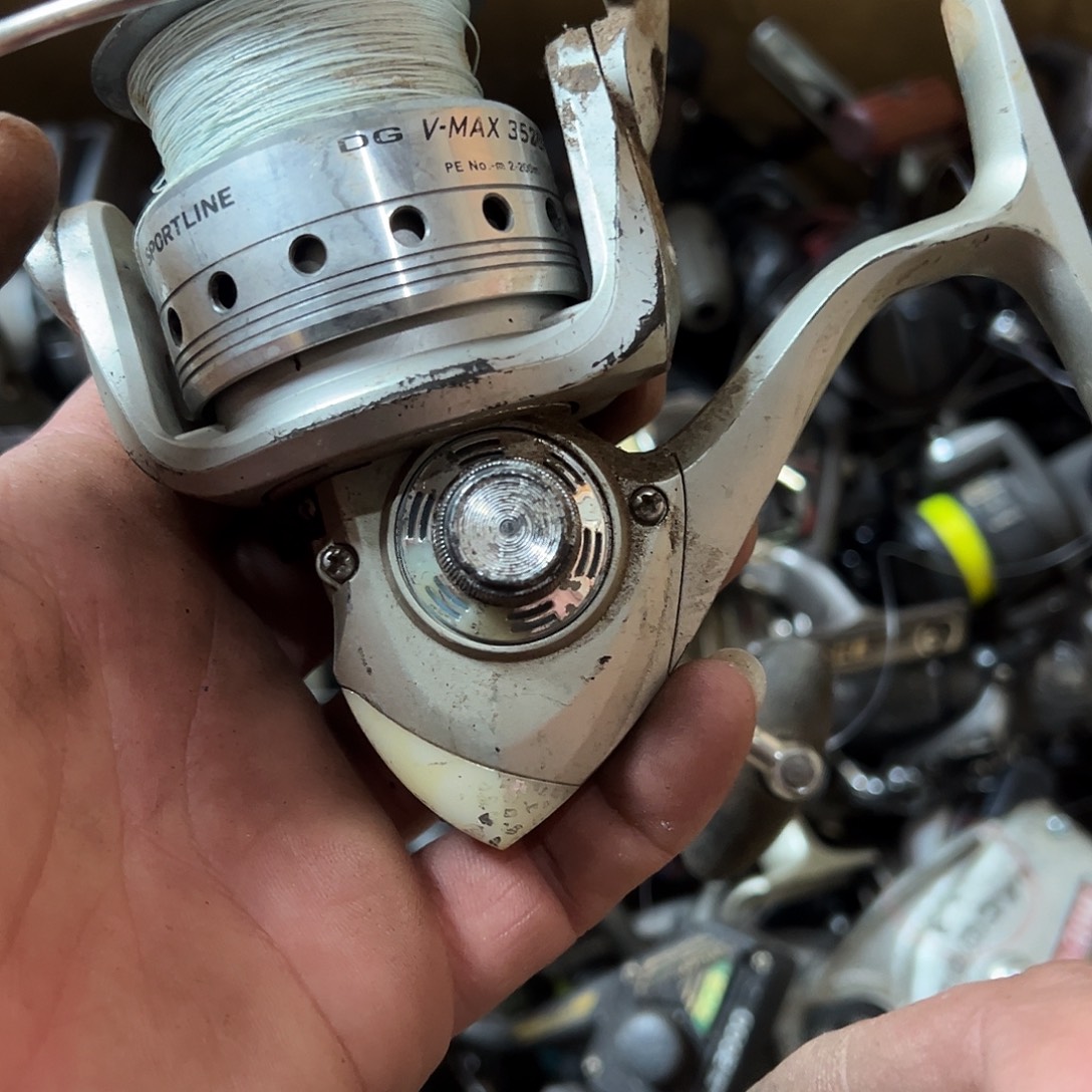 穆***大闪购12号链接渔轮一只