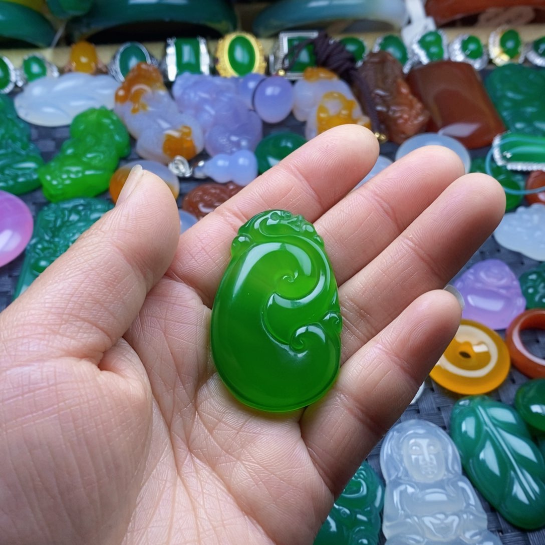 玛瑙/玉髓颈饰未镶嵌