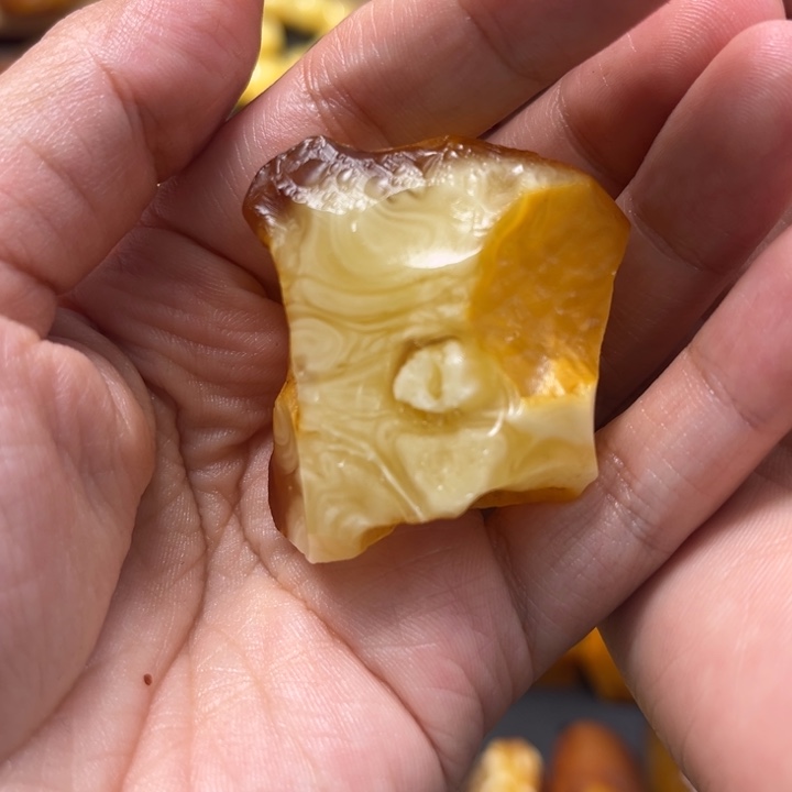 未镶嵌定制蜜蜡乌*啦蜜蜡定制