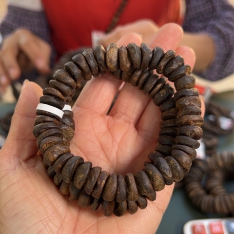 沉香手串乌身红土沉水18克卡1.2多样性发1条