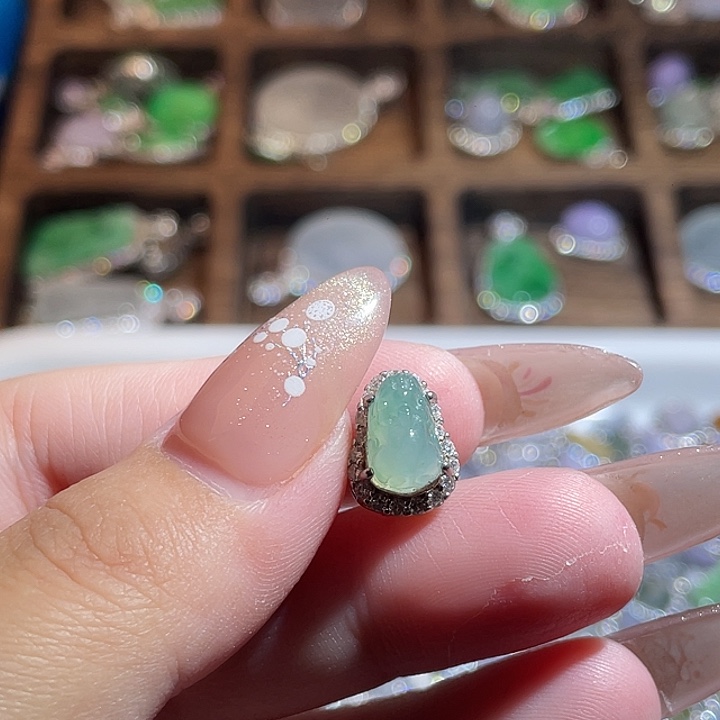 翡翠银S925镶嵌颈饰