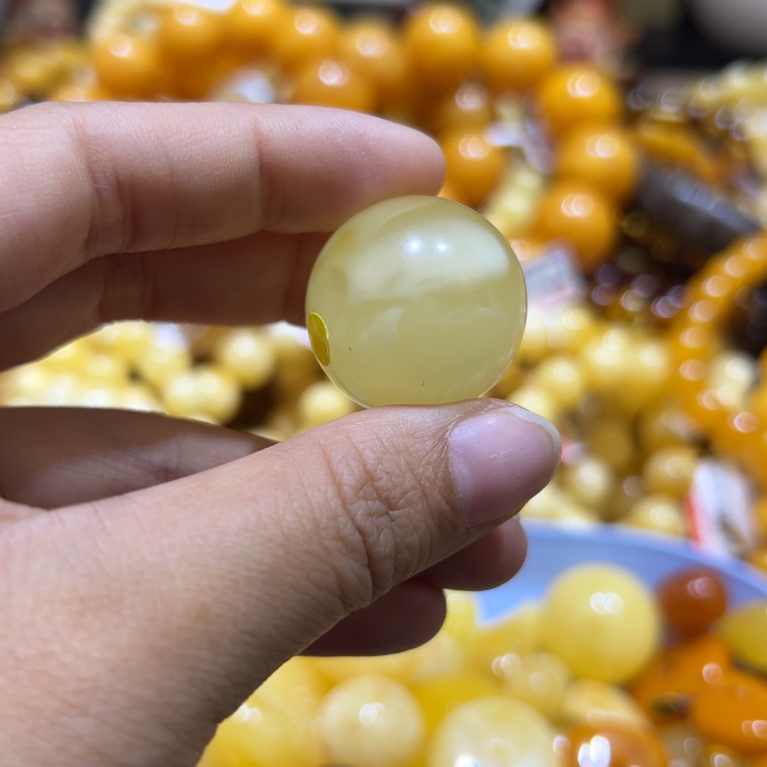 琥珀珠宝奇石未镶嵌