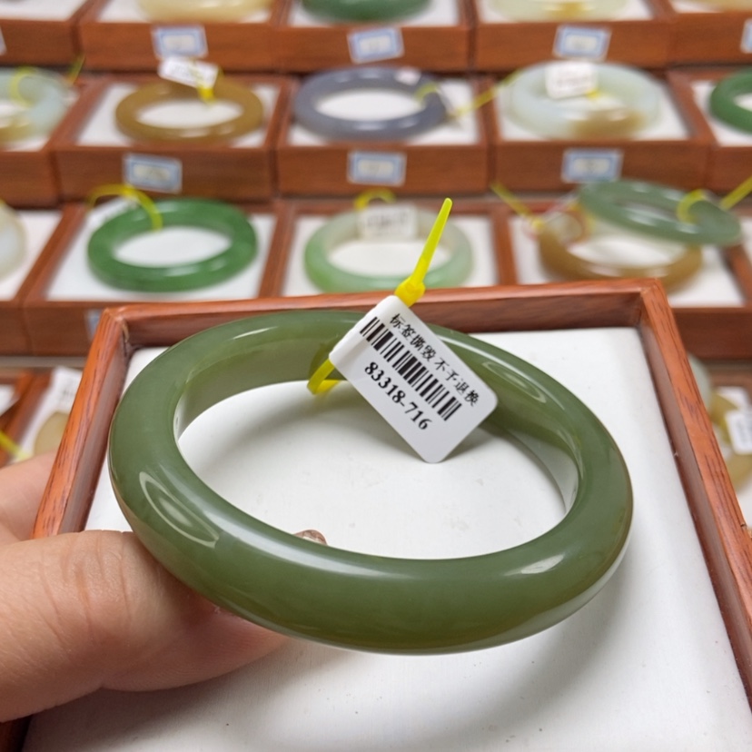 【闪购商品】和田玉手镯未镶嵌55.6