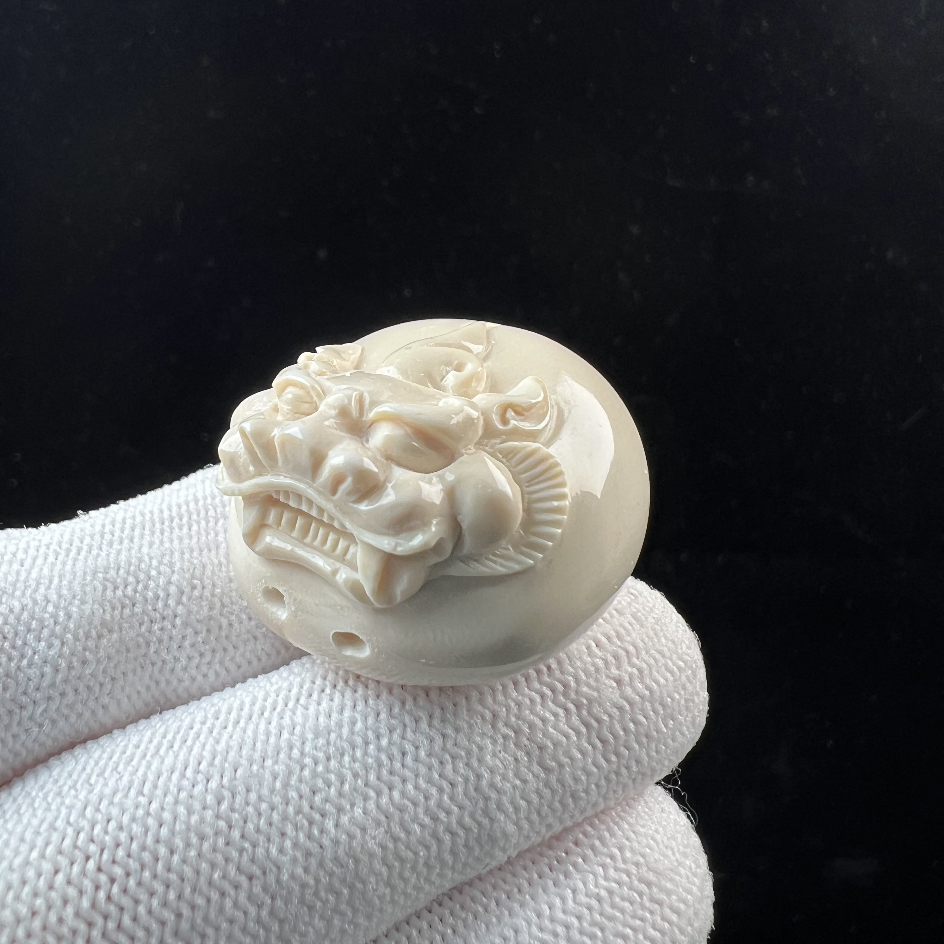 K5380天然猛犸牙 雕刻貔貅 28*19mm支持鉴定 假一罚四