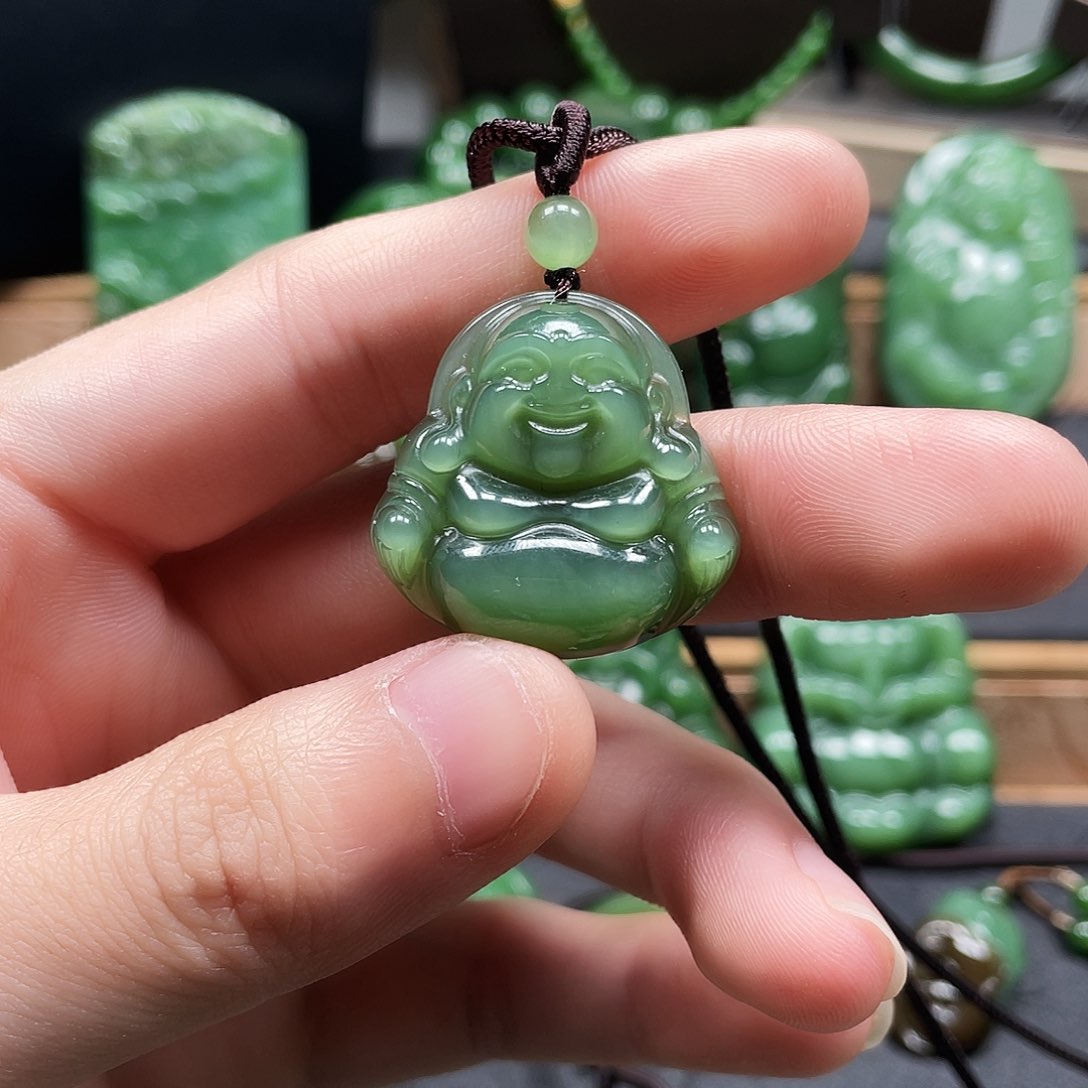 和田玉（碧玉）颈饰未镶嵌