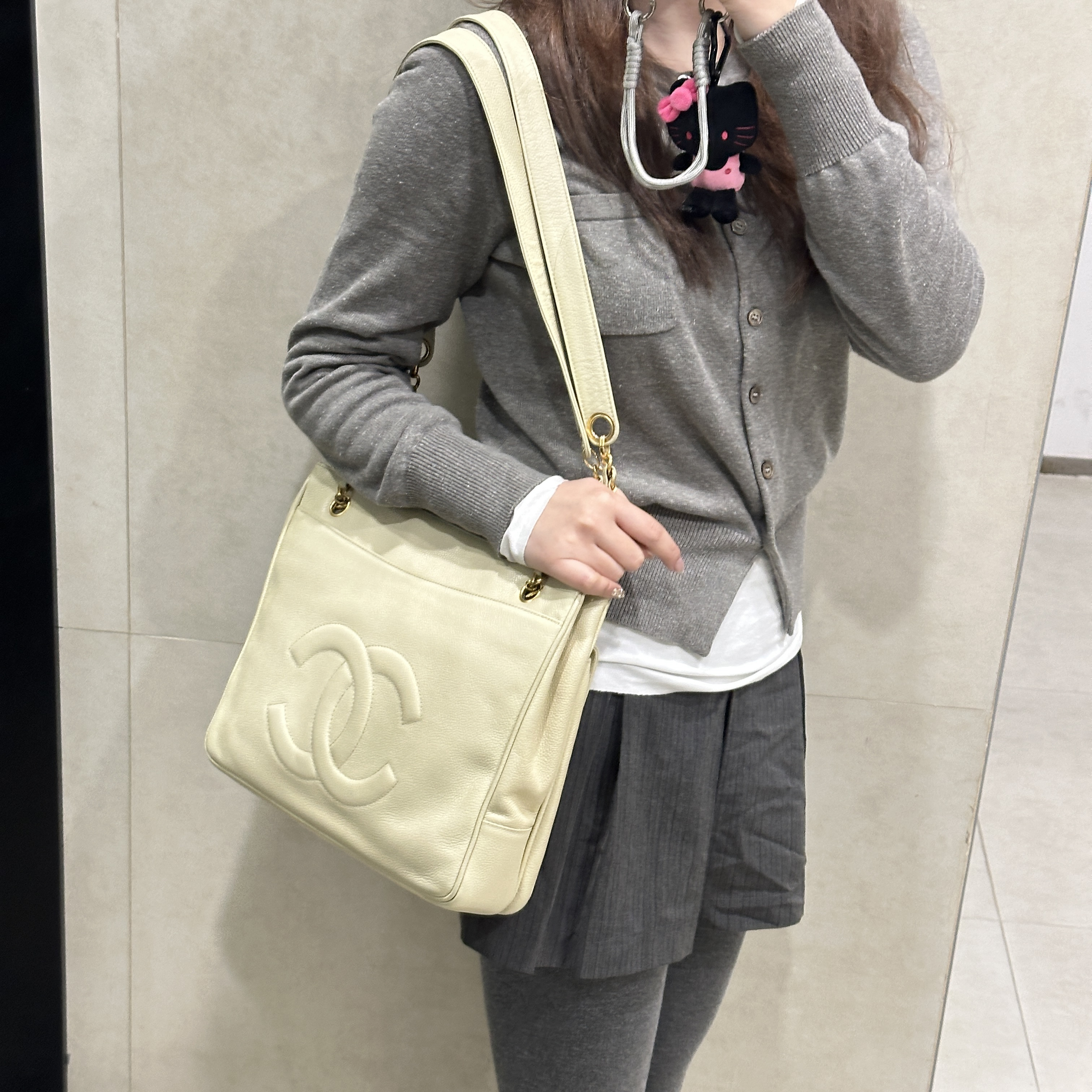 95新 Chanel/香奈儿 奶白色奶粉袋手提单肩包