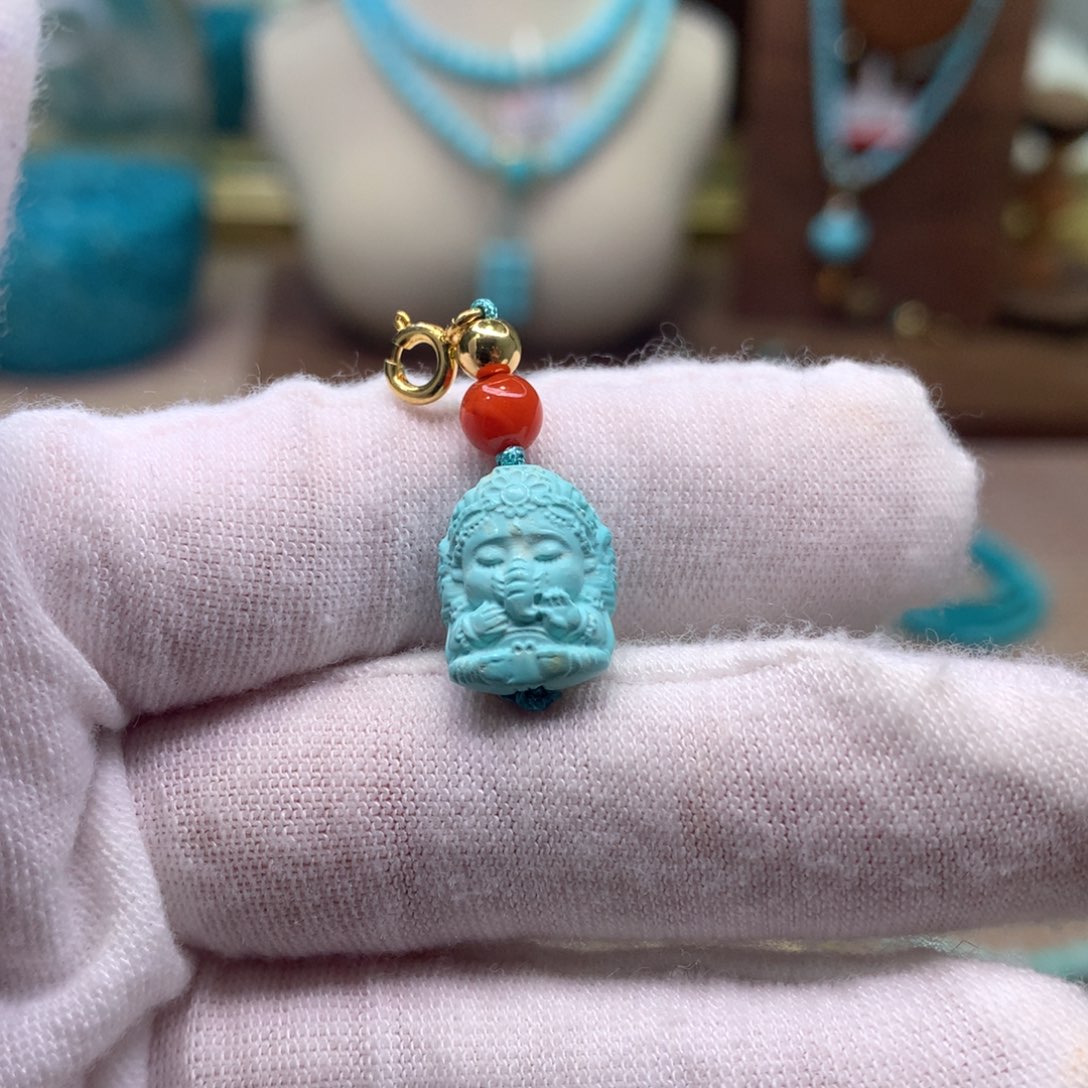 绿松石配饰未镶嵌